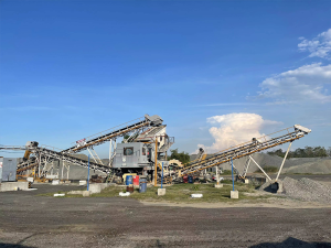 處理時產(chǎn)80噸的鵝卵石制砂機價格是多少？